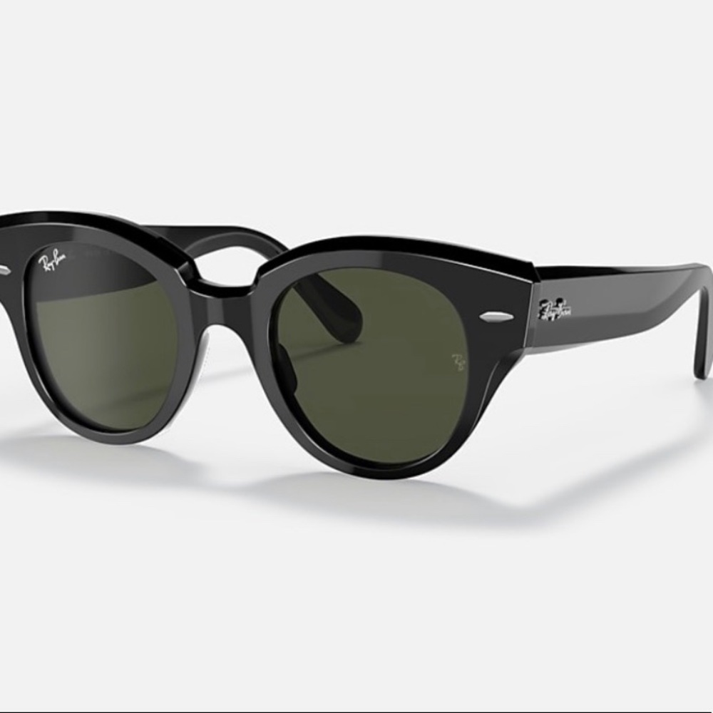 Ray Ban Roundabout Black with Classic Green G15 Lenses